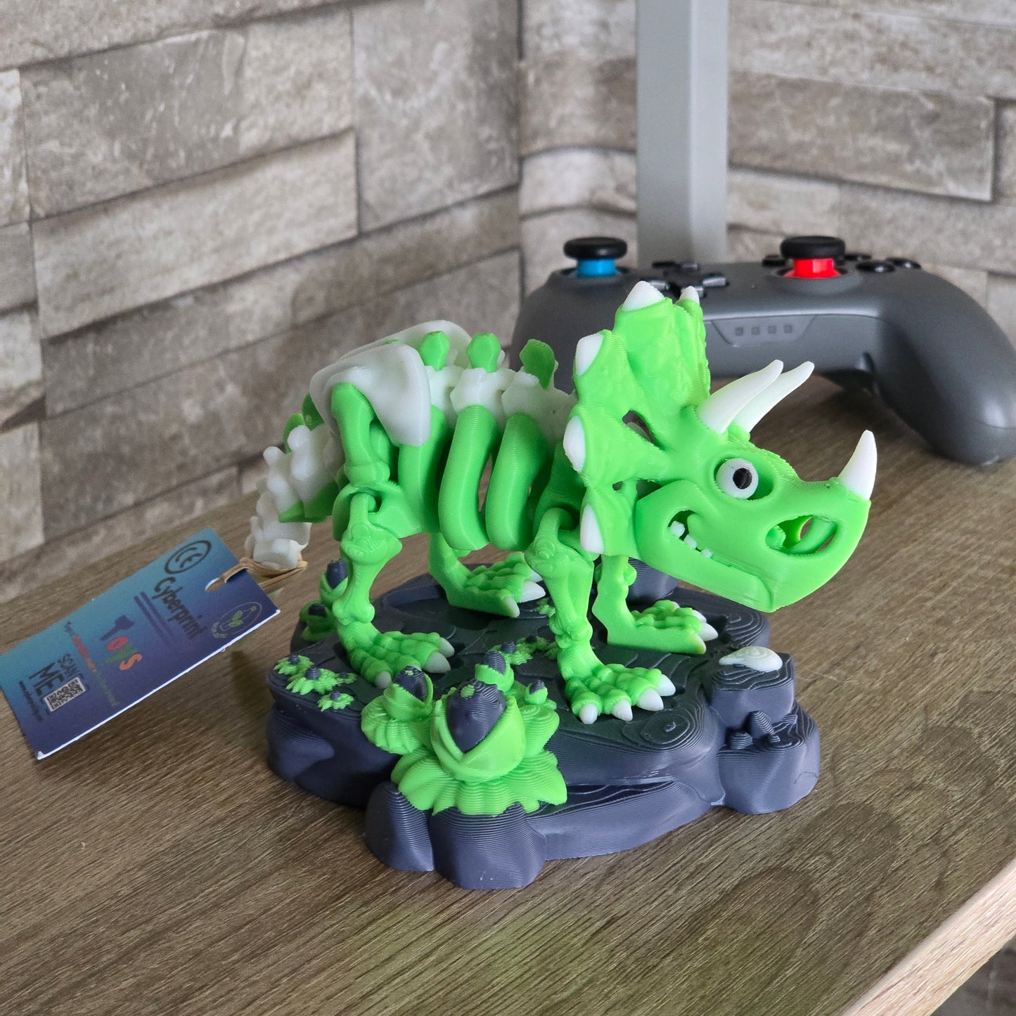 Articulated Triceratops Dinosaur