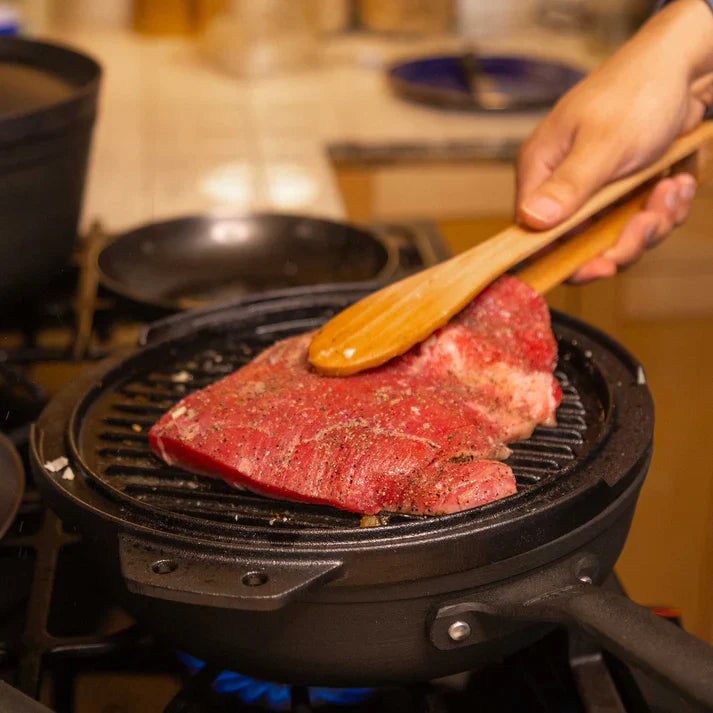 GSI Outdoors Guidecast 10" Cast Iron Cookset