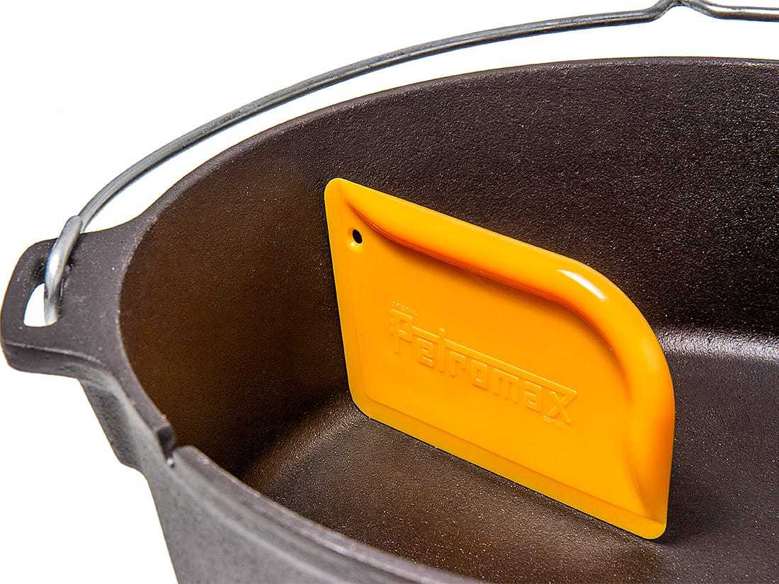 Petromax Scraper for Dutch Ovens and Skillets