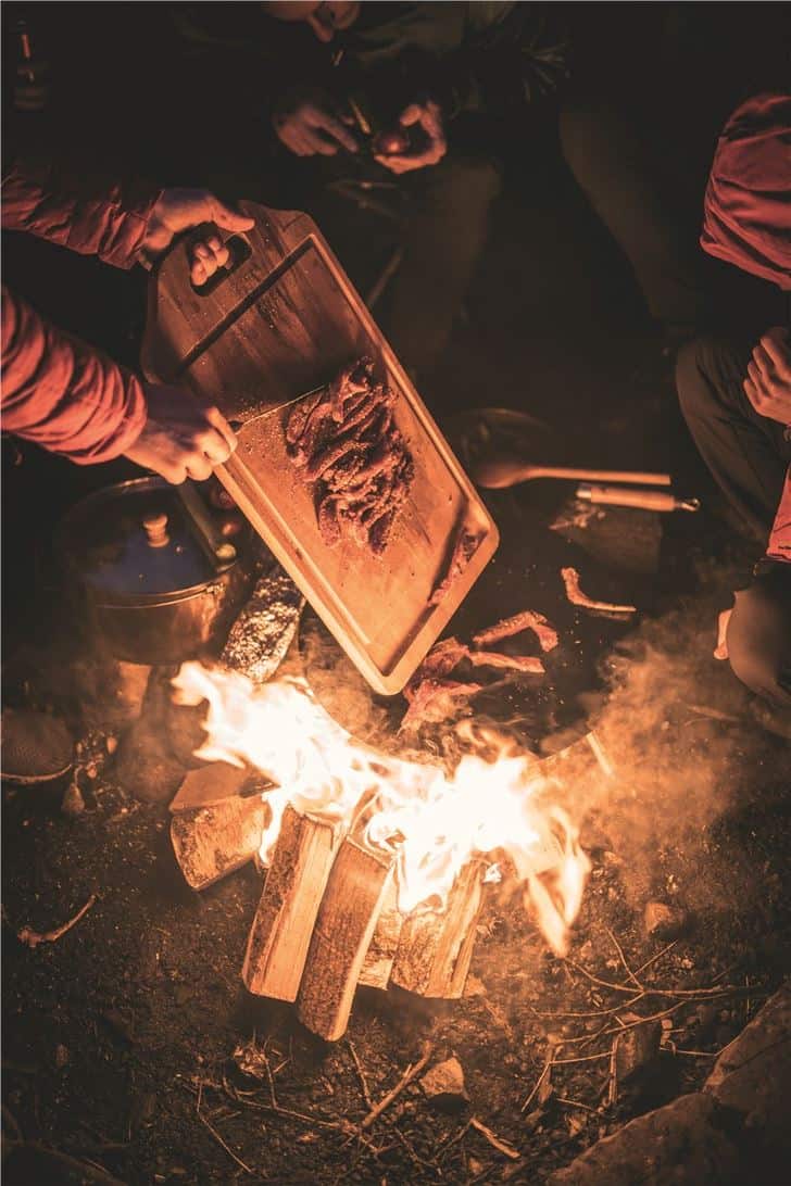 Robens Bighorn 3 Legged Cast iron Pan